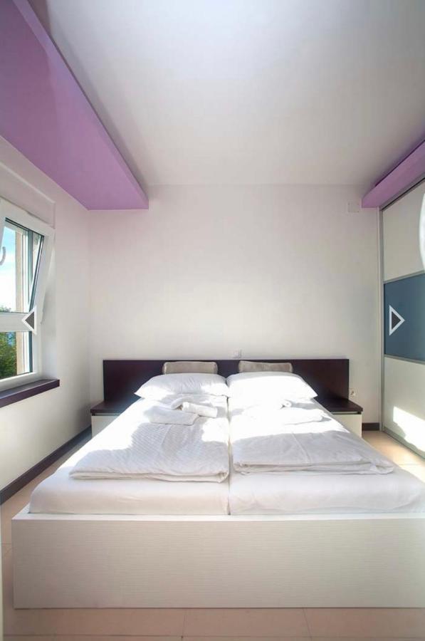 Daska Apartmani Njivice Dış mekan fotoğraf
