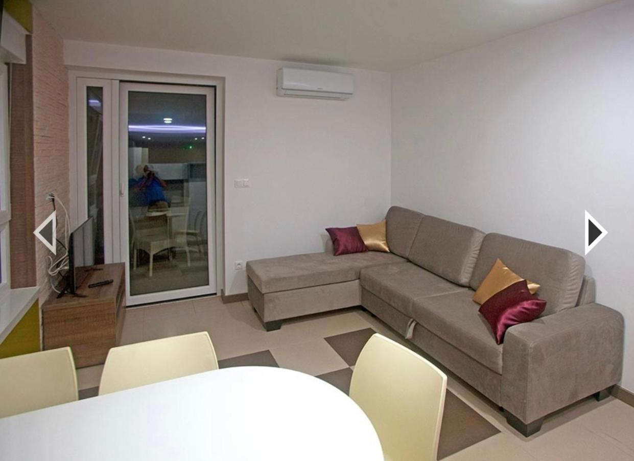 Daska Apartmani Njivice Dış mekan fotoğraf